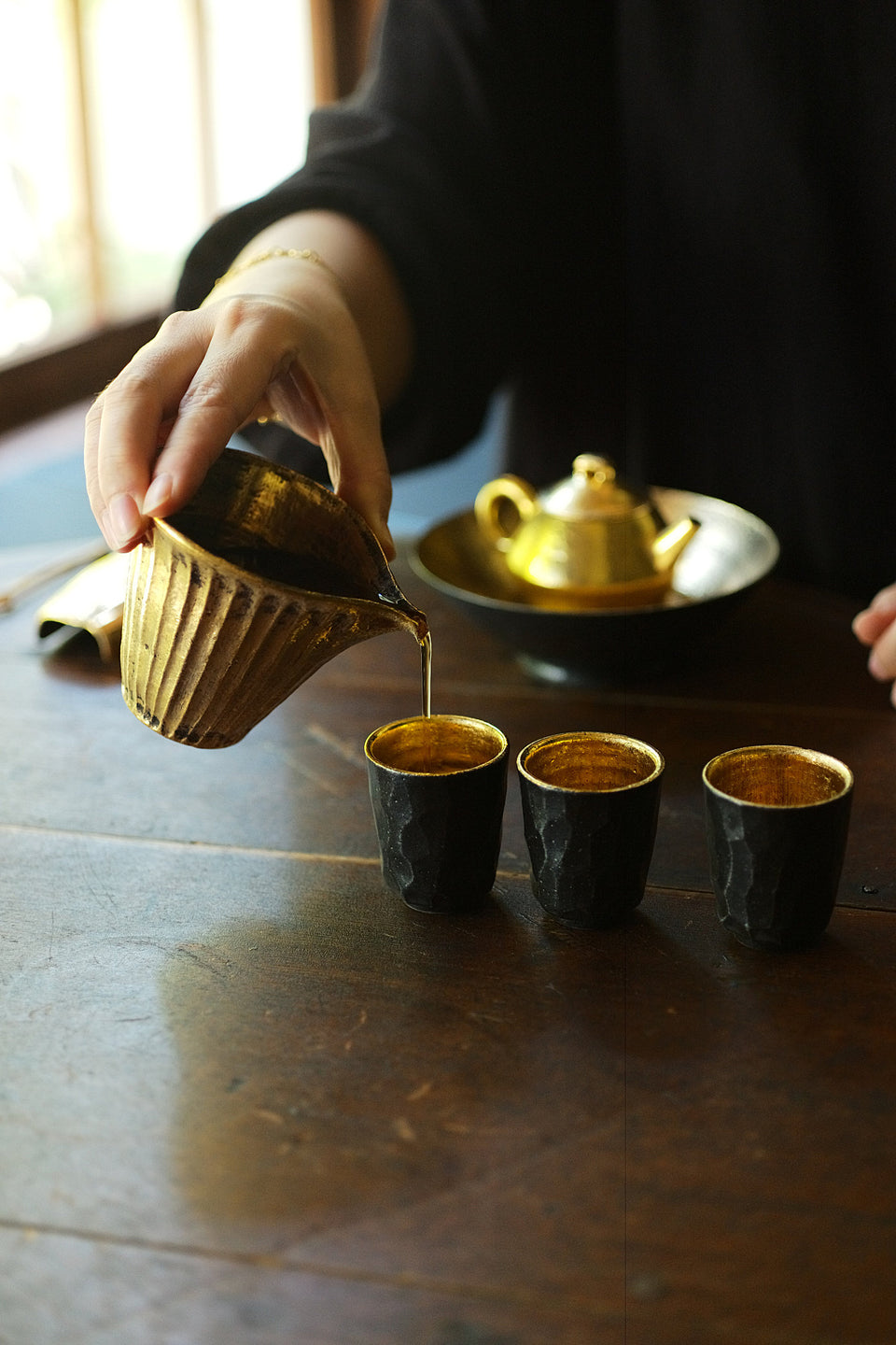 Melon-Slice Gongdaobei Pitcher｜Gold