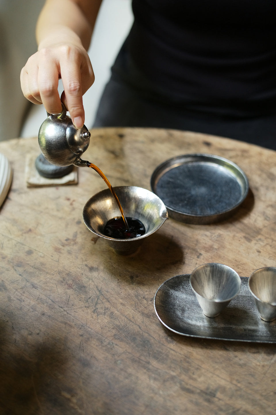 Brushed Platinum Pear-Shaped Teapot by Song Feng · 70ml