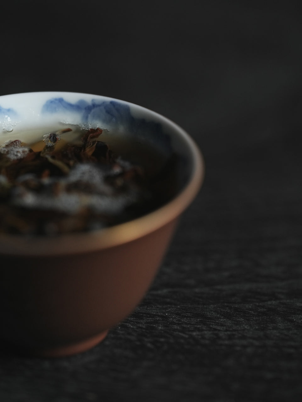 Espresso Glaze Blue & White Mountain Landscape Gaiwan