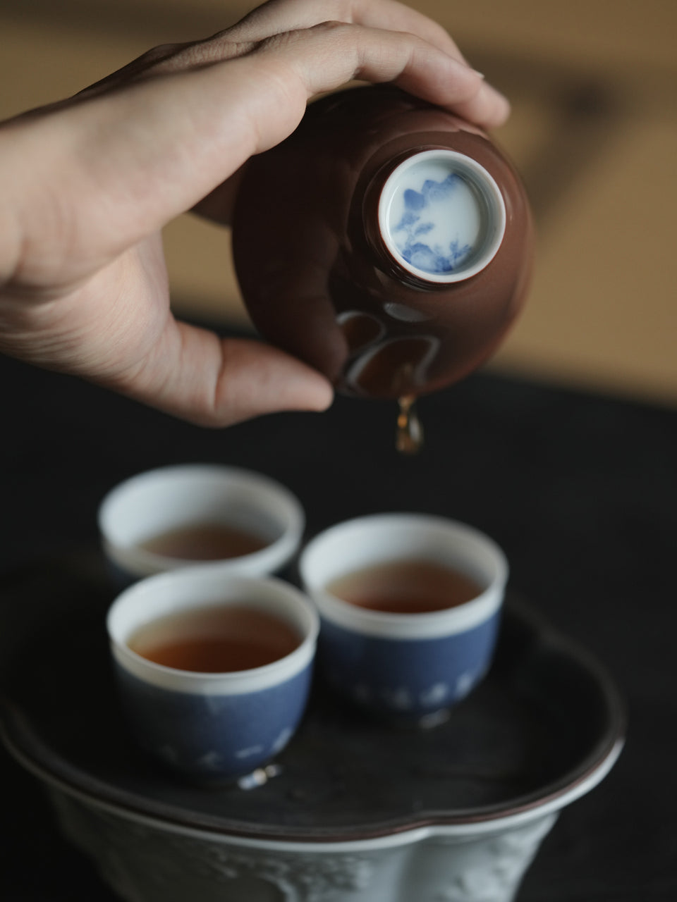 Espresso Glaze Blue & White Mountain Landscape Gaiwan