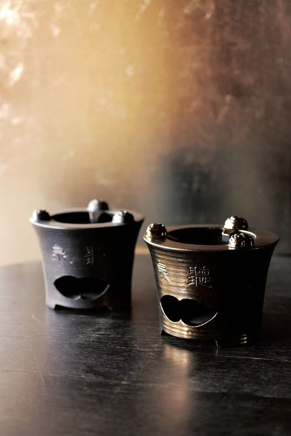 Ruyi Metallic Black & Gold Glaze Fenglu Stove