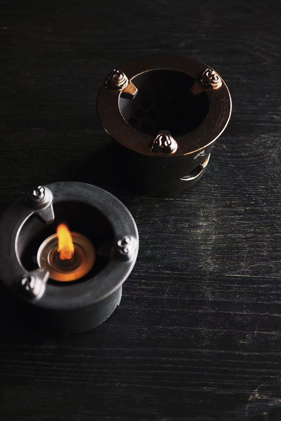 Ruyi Metallic Black & Gold Glaze Fenglu Stove