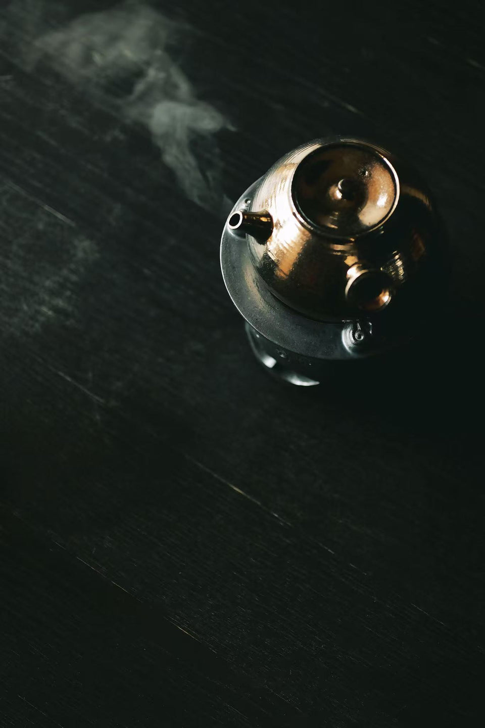 Ruyi Metallic Black & Gold Glaze Fenglu Stove