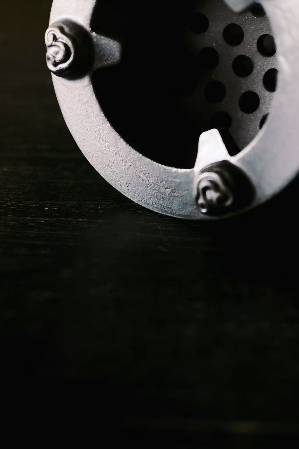 Ruyi Metallic Black & Gold Glaze Fenglu Stove