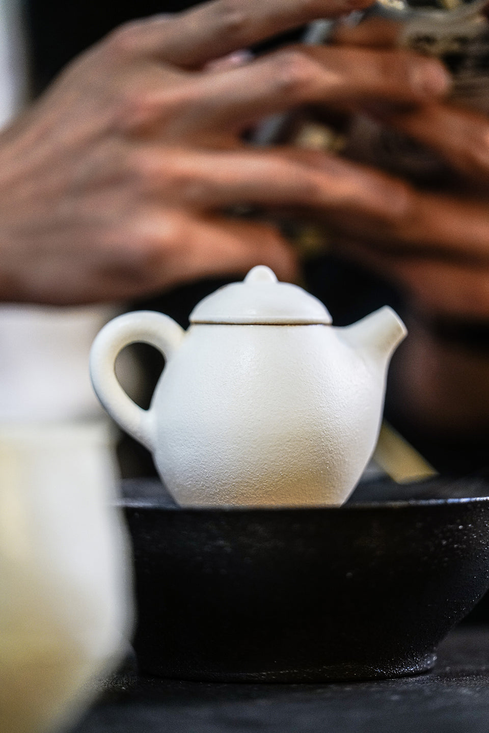 Plump White Modern Teapot for Oolong Tea & Yancha