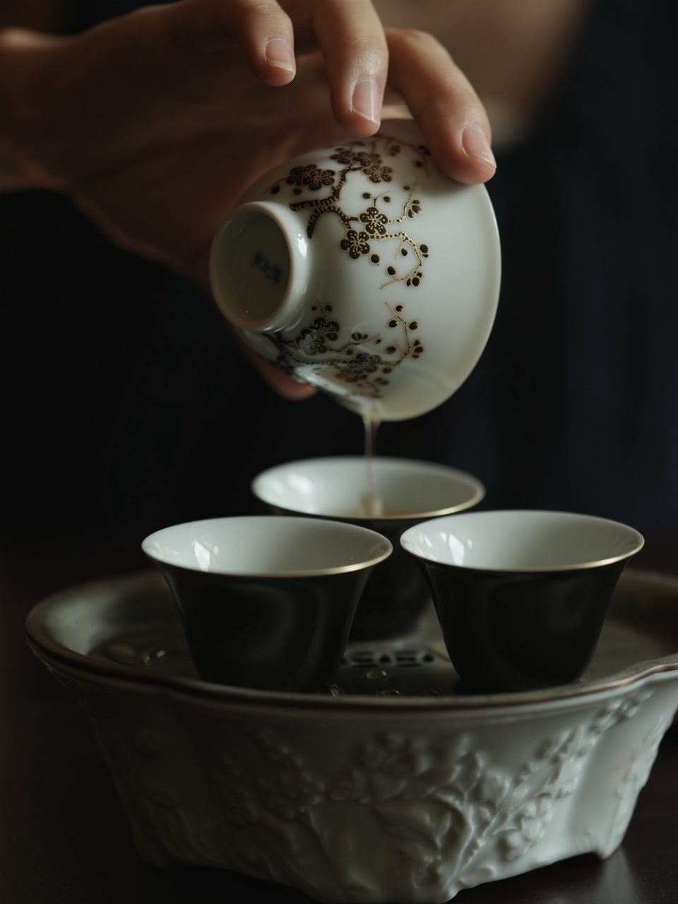 Plum Blossom Gaiwan with Gold Accents
