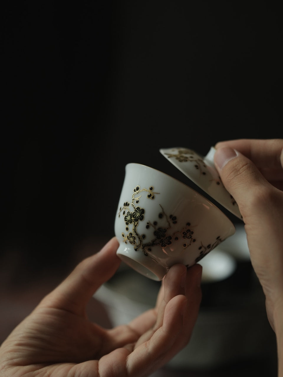 Plum Blossom Gaiwan with Gold Accents