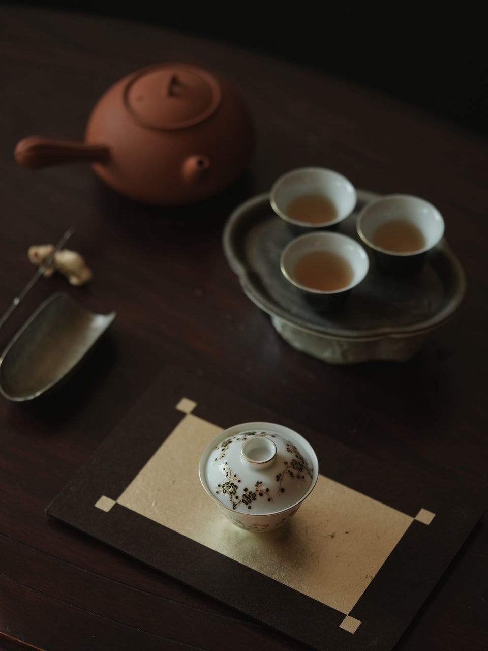 Plum Blossom Gaiwan with Gold Accents
