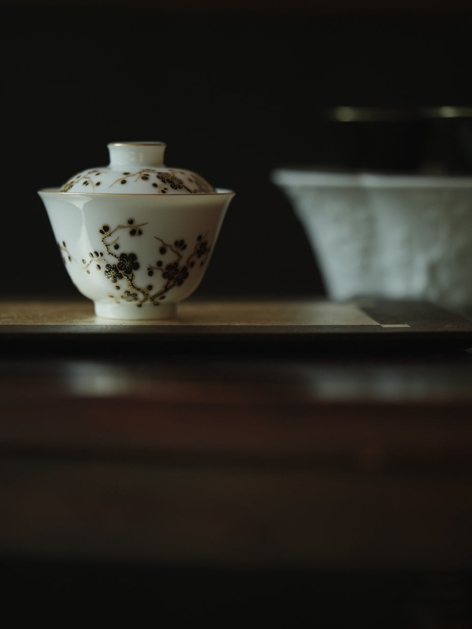 Plum Blossom Gaiwan with Gold Accents