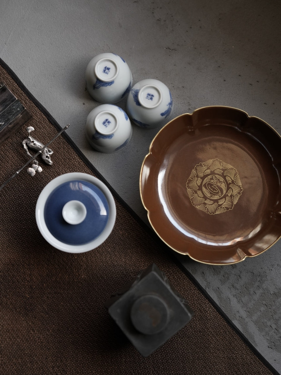 Espresso Glaze Sea-Duck Motif Kui Kou Tray Hucheng