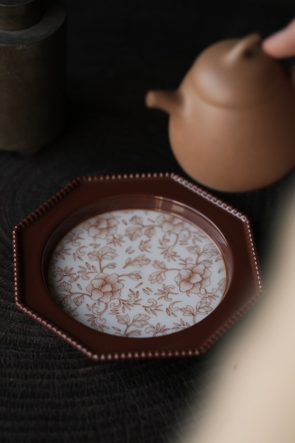 Chestnut - Brown Octagonal Tea Tray With Lotus Scroll Pattern