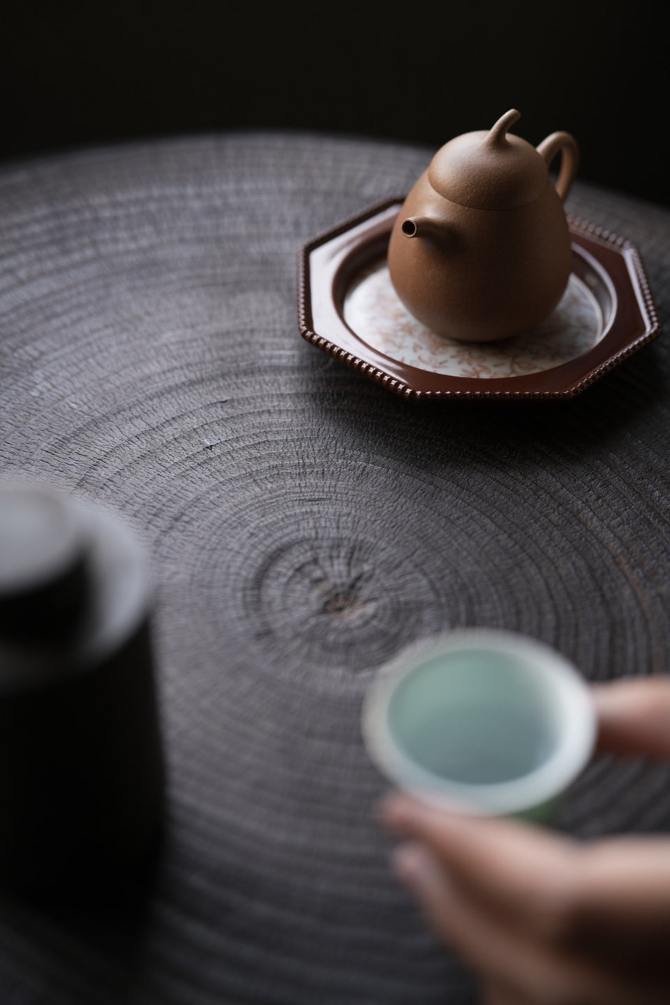 Chestnut - Brown Octagonal Tea Tray With Lotus Scroll Pattern