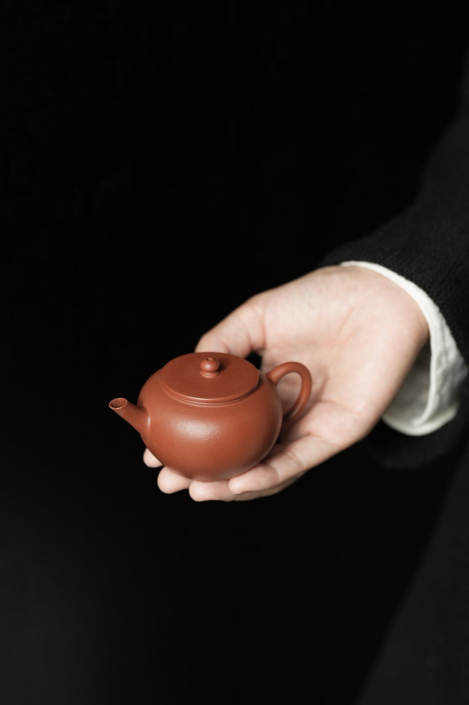 Yixing Zhuni Flat-Lid Shuiping Teapot · 110ml