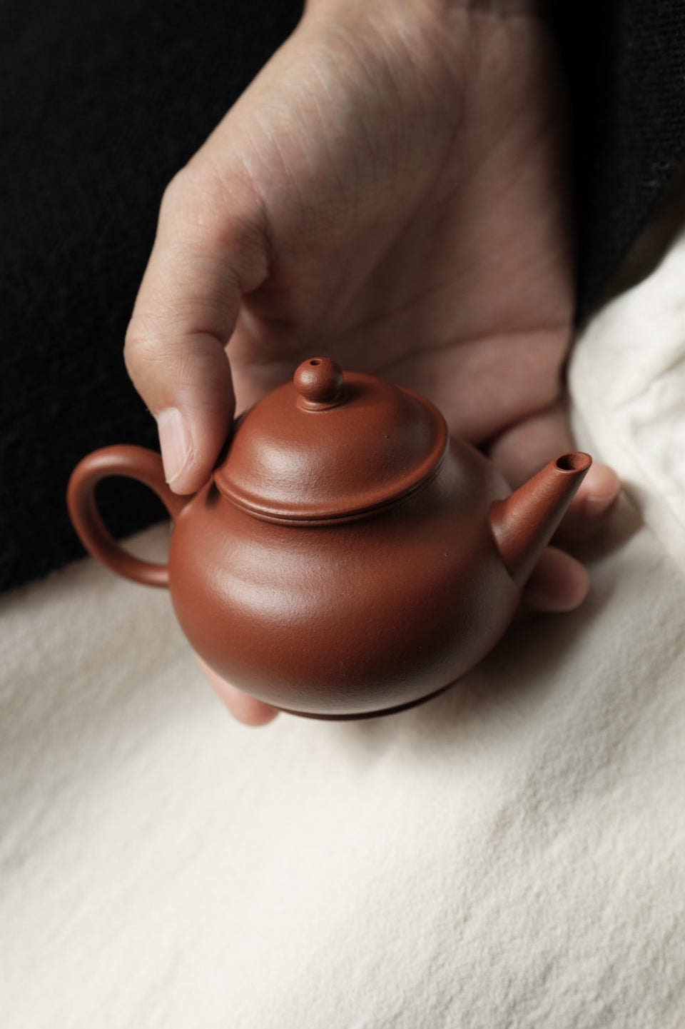 Yixing Zhuni Guava-Shaped Shuiping Teapot 100ml