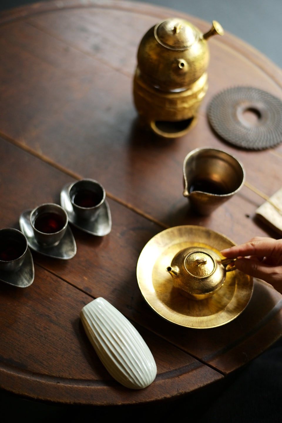 Gold or Silver-glazed "Cut Top" teapot