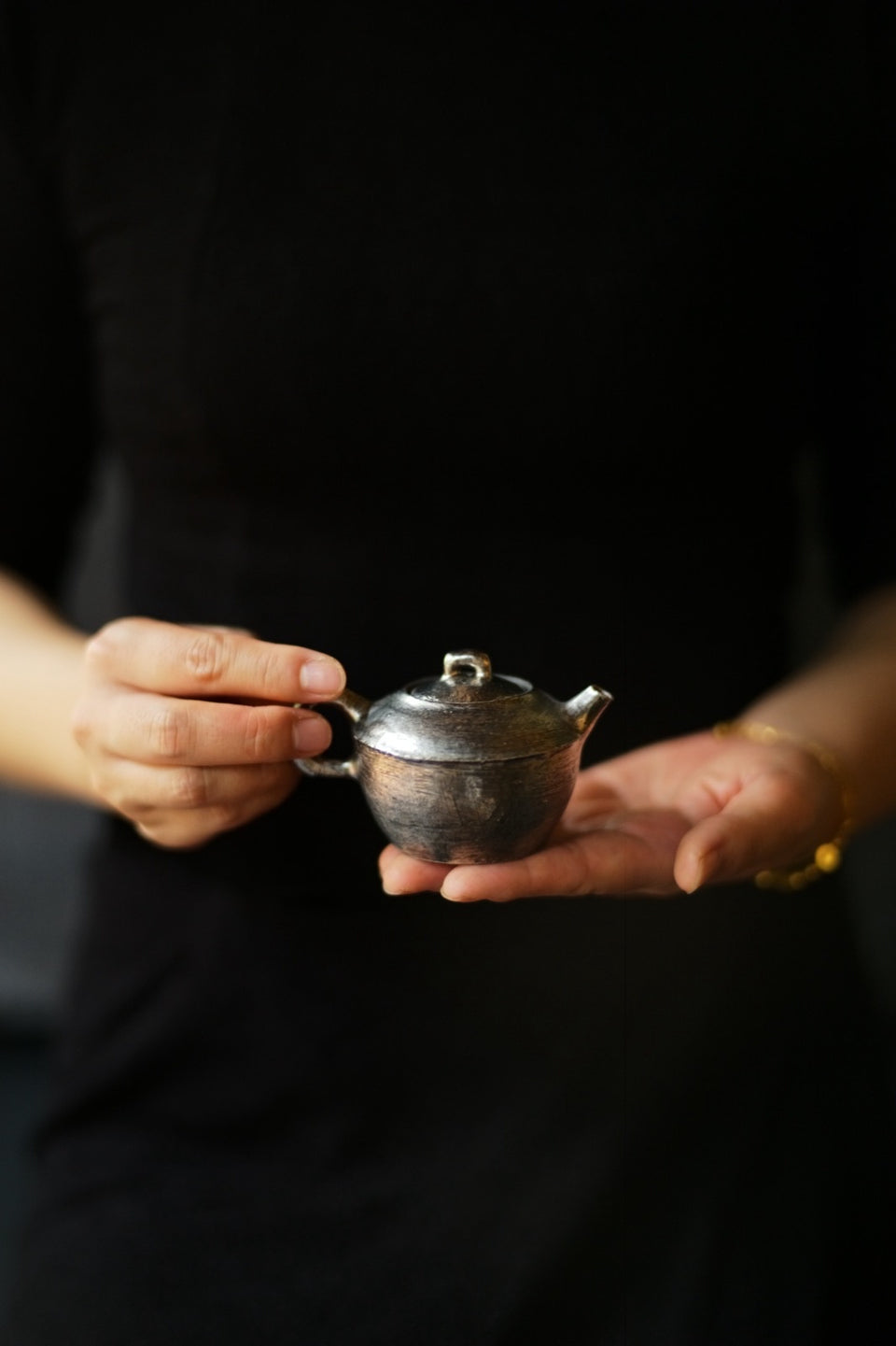 Gold or Silver-glazed "Cut Top" teapot