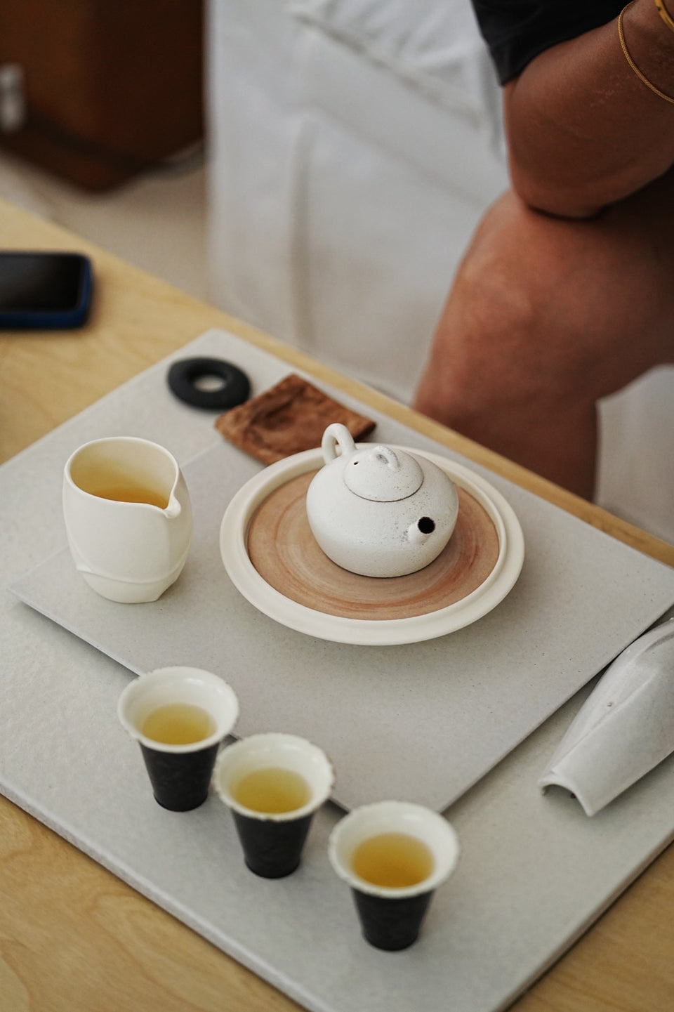 Wide White Pu'er Teapot