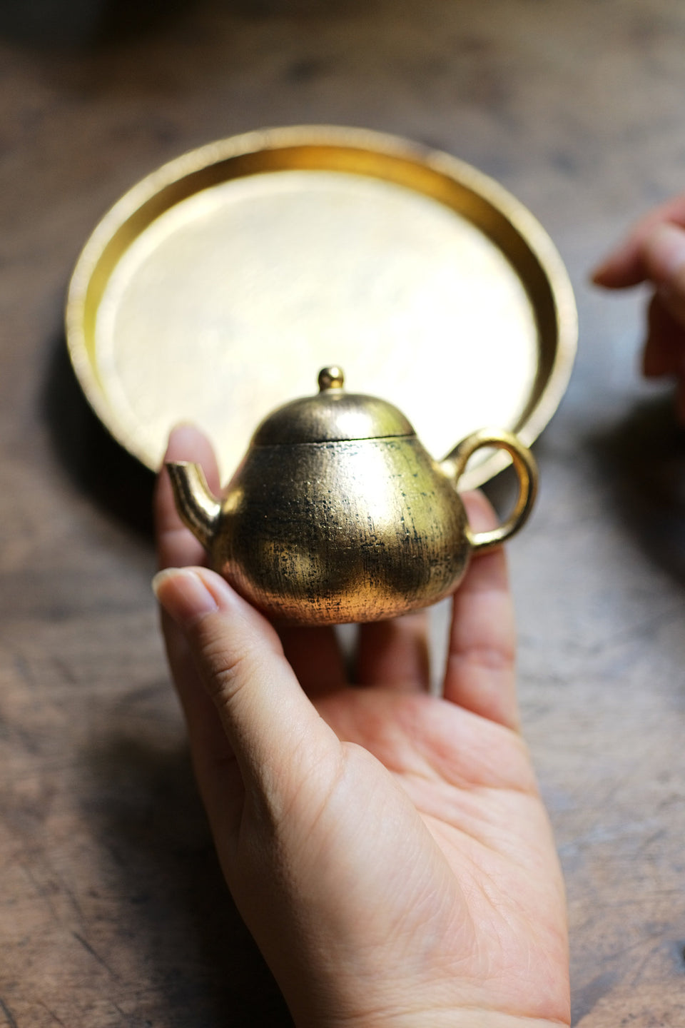 Brushed Gold Pear-Shaped Teapot by Song Feng · 70ml