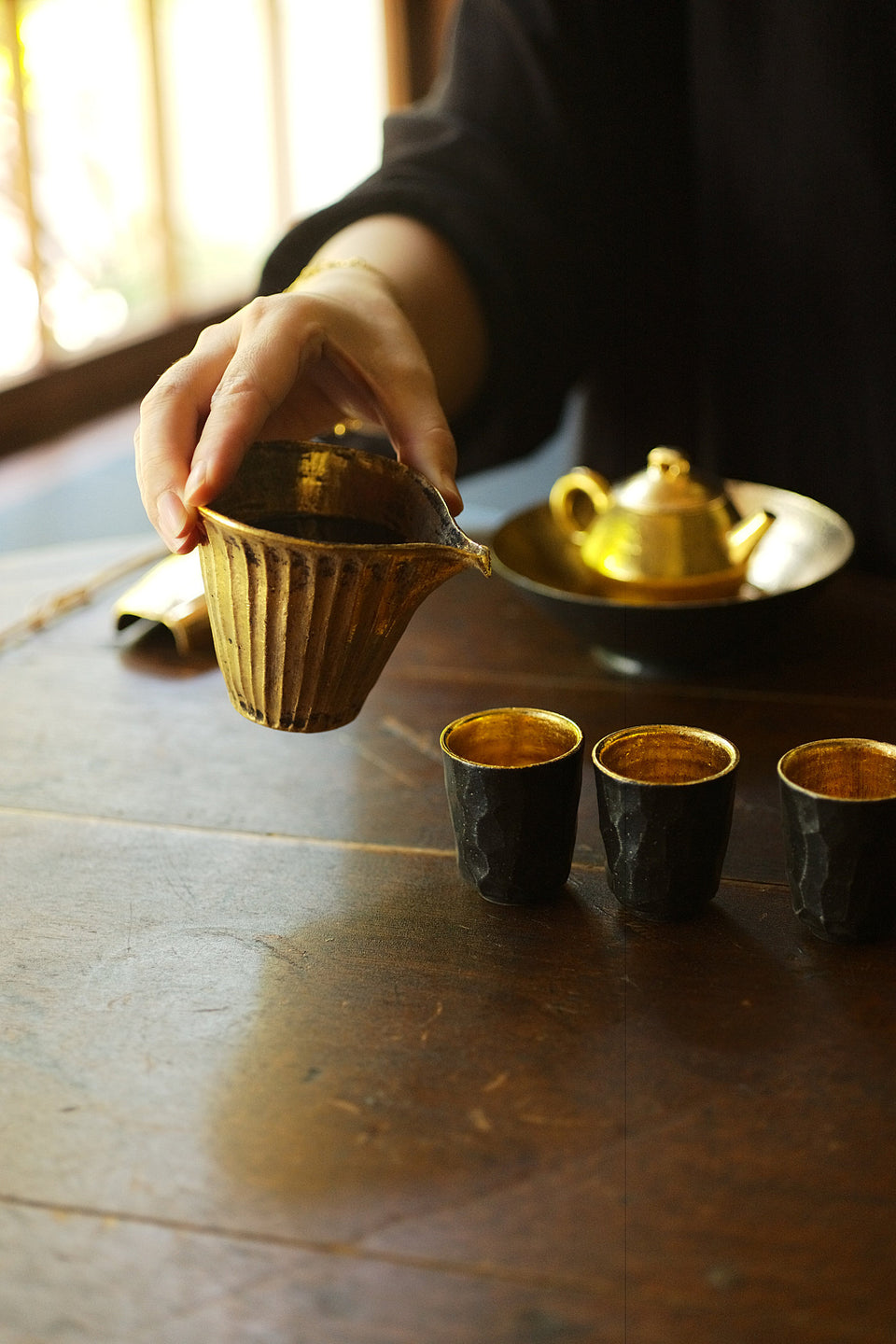 Melon-Slice Gongdaobei Pitcher｜Gold