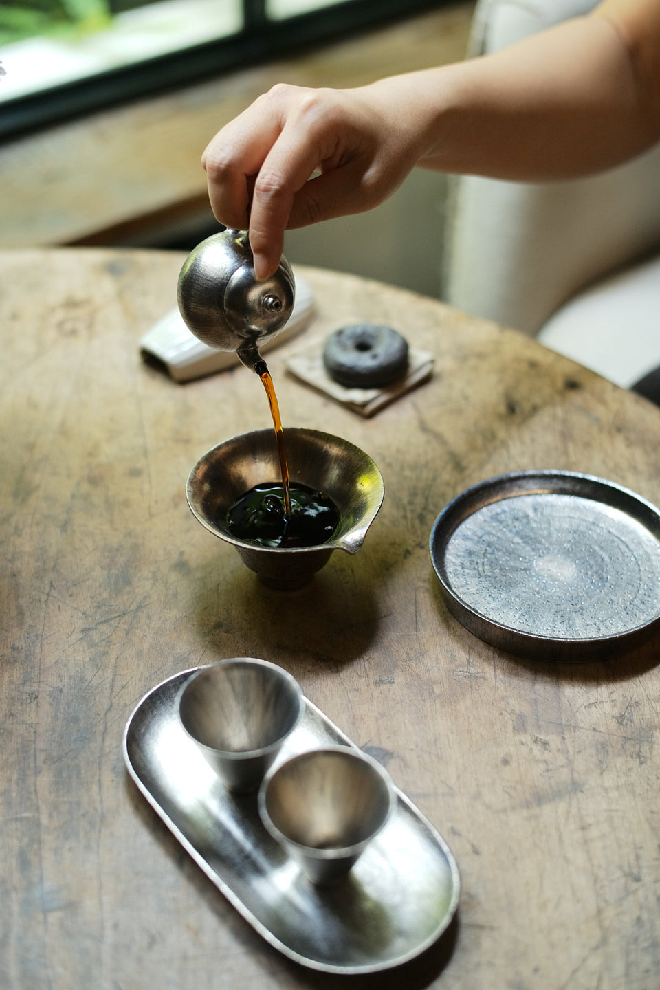 Brushed Platinum Pear-Shaped Teapot by Song Feng · 70ml