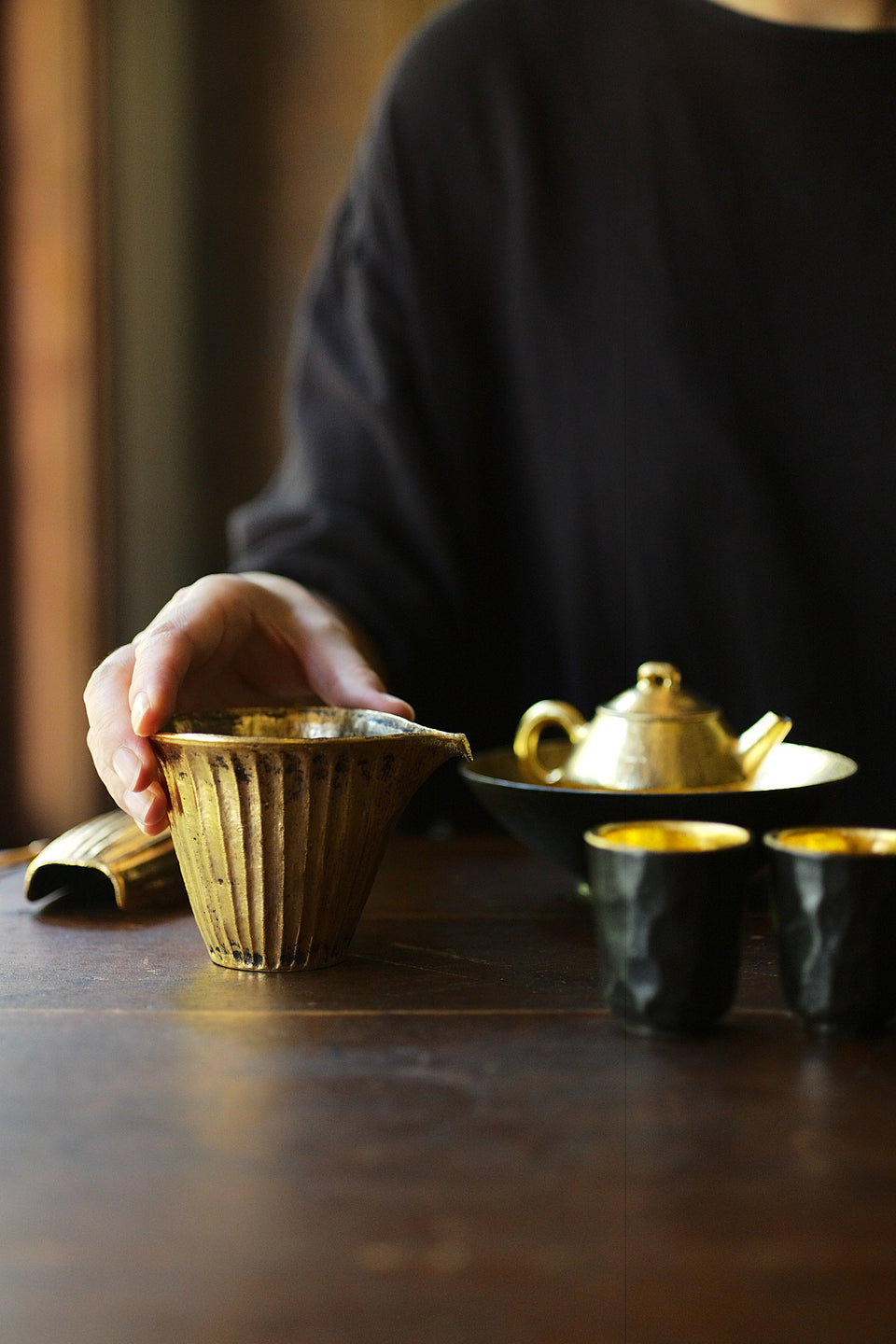 Melon-Slice Gongdaobei Pitcher｜Gold
