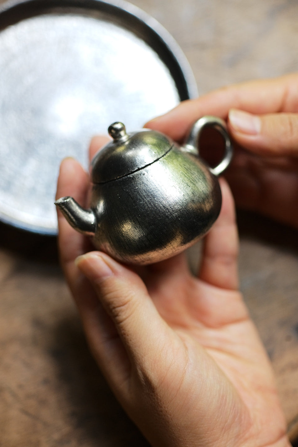 Brushed Platinum Pear-Shaped Teapot by Song Feng · 70ml