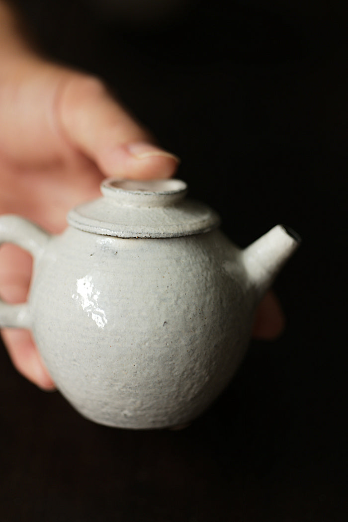 White Powder-Glazed Simple & Imperfect Teapot