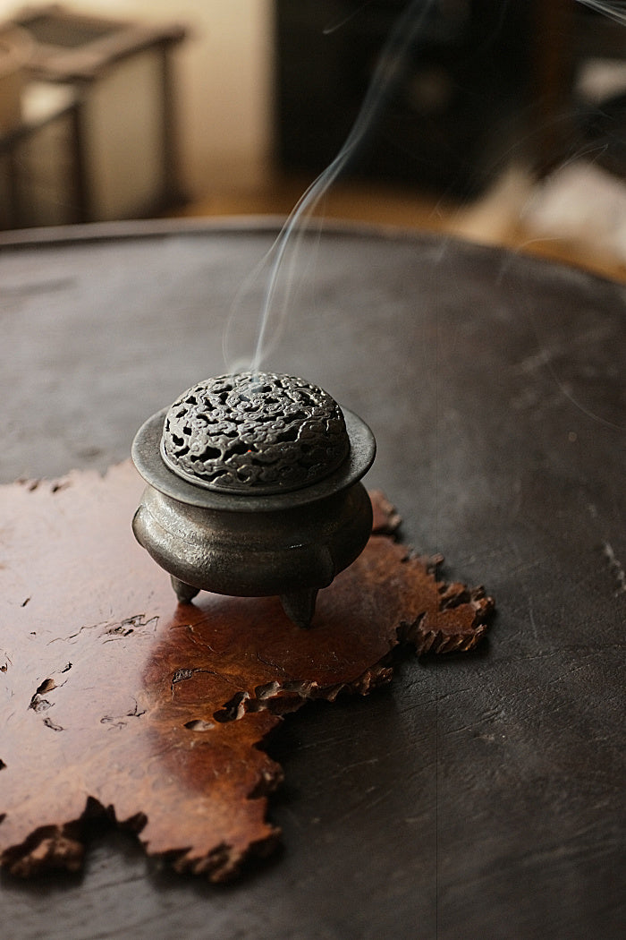 Song-Dynasty Style Tripod Incense Burner - Black