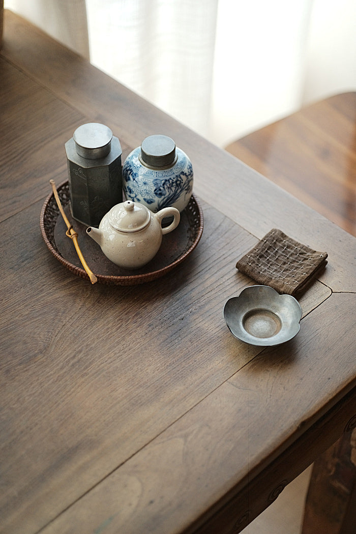 Tall brushed powder-glazed teapot