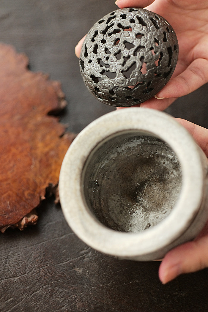 Song-Dynasty Style Tripod Incense Burner - Gray Crackle Glaze