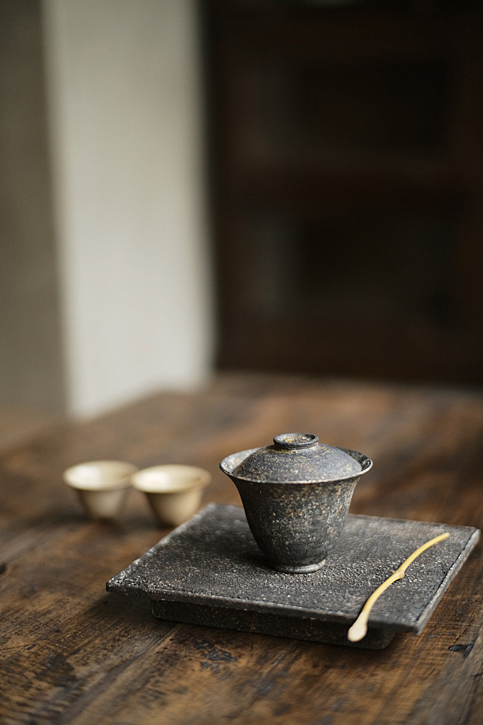 Natural Earth Gaiwan with Kintsugi Silver Nails by Cheng Wei