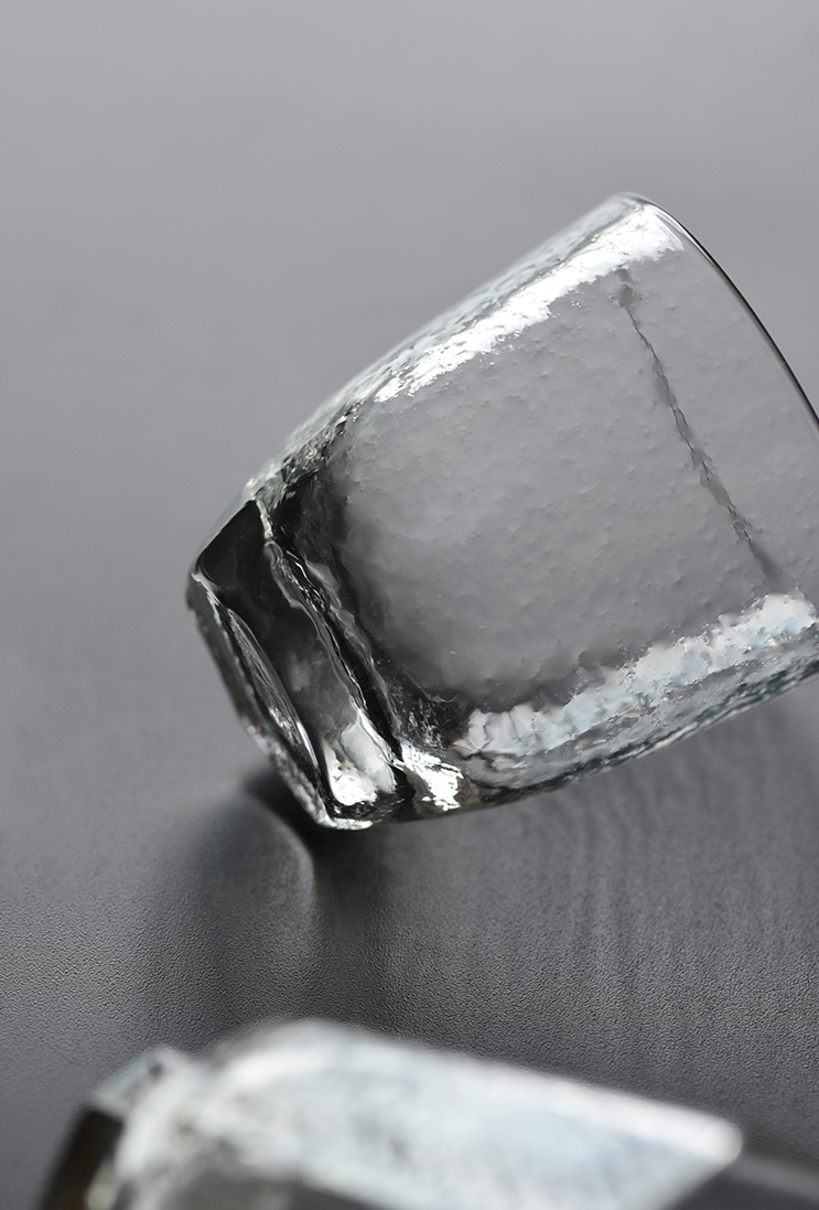 Refined Hammered Glass Tea Cup