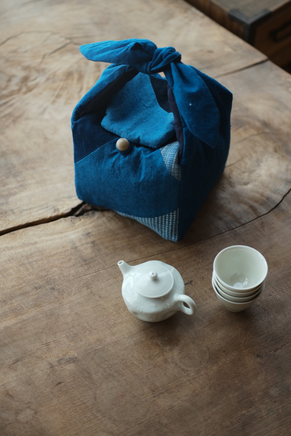 Hand-Woven Patchwork Travel Bag for Teapots and Teacup Set