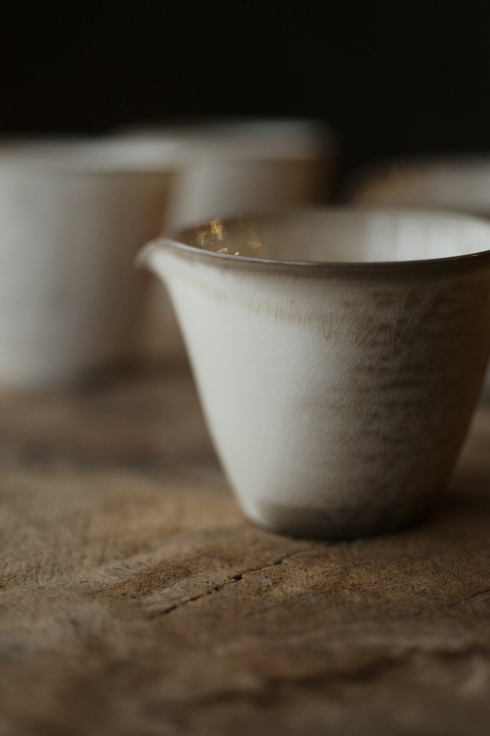 Bone-Colored Ash Fired Ceramic Gongdaobei Pitcher